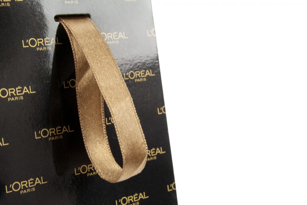 Geschenkdoosjes cosmetica met satijnen lint