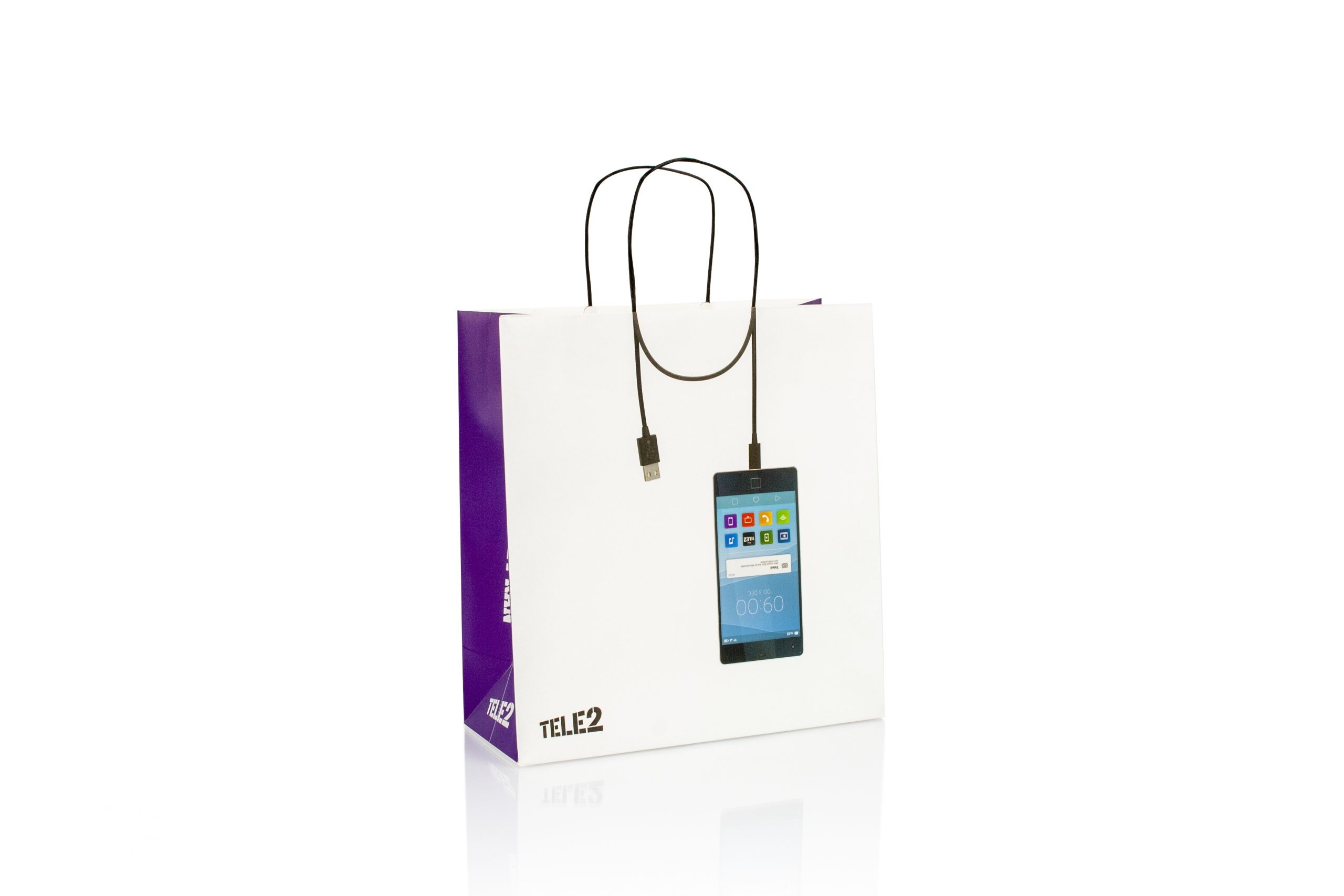 Zak kraftpapier met gedraaid handvat bedrukt met logo